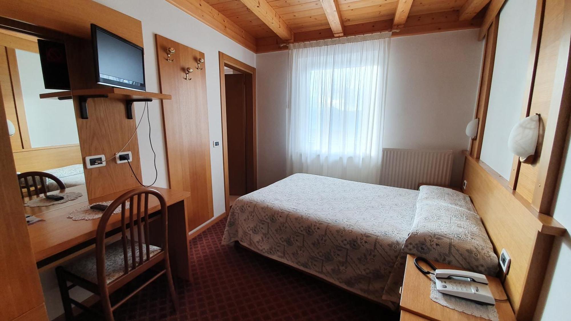 Hotel La Montanina Malosco Camera foto