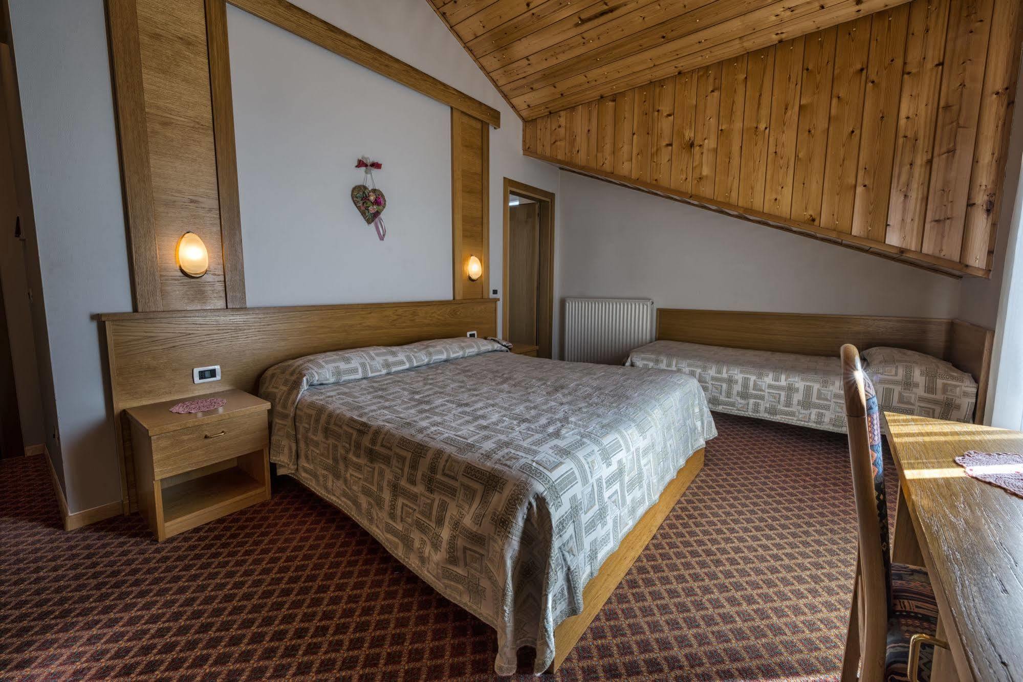 Hotel La Montanina Malosco Esterno foto